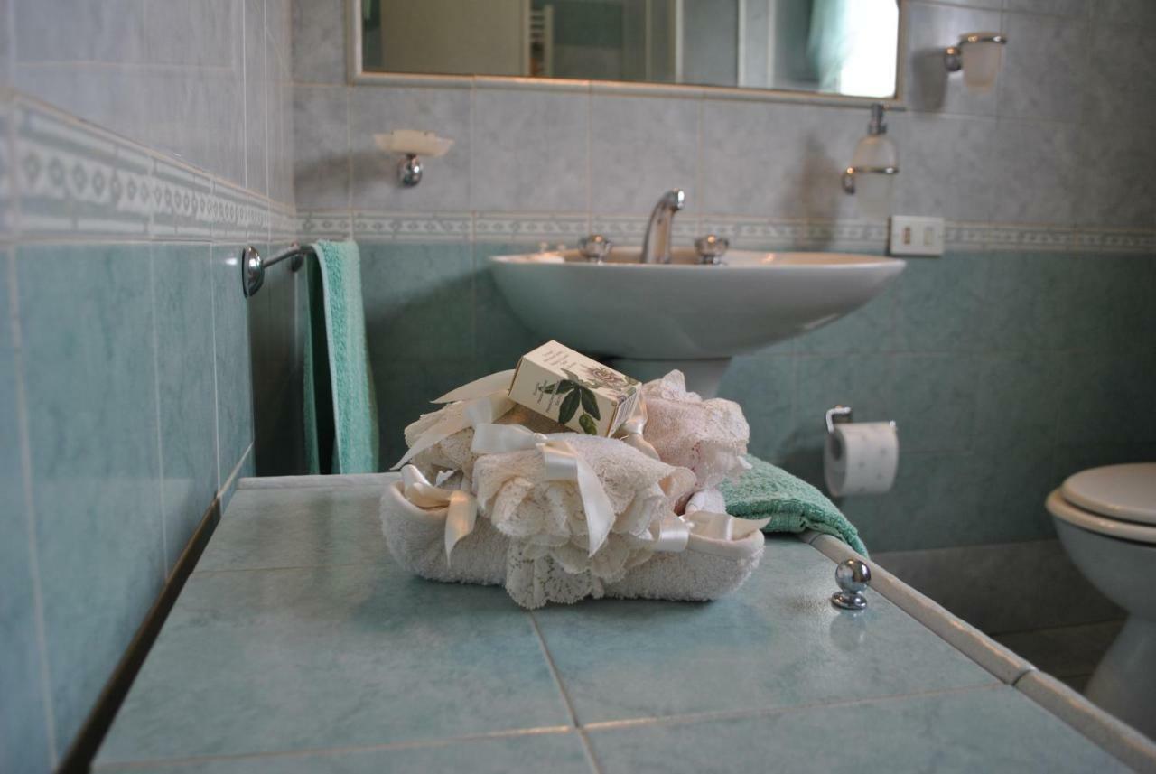 L'Altalena Villa Mommio Ngoại thất bức ảnh